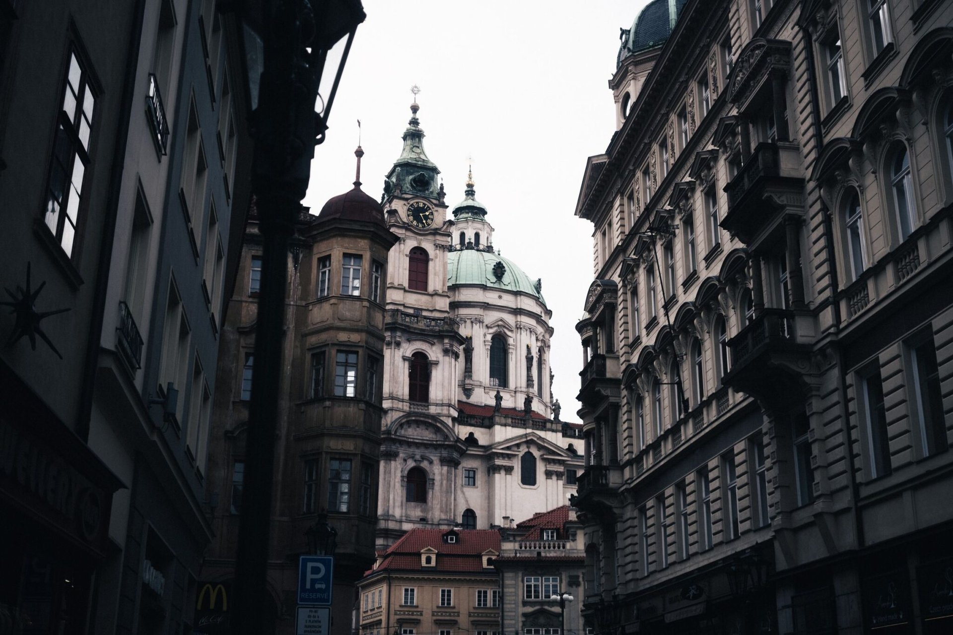 Explore the stunning historical architecture of Prague's Old Town, showcasing elegant urban landscapes.