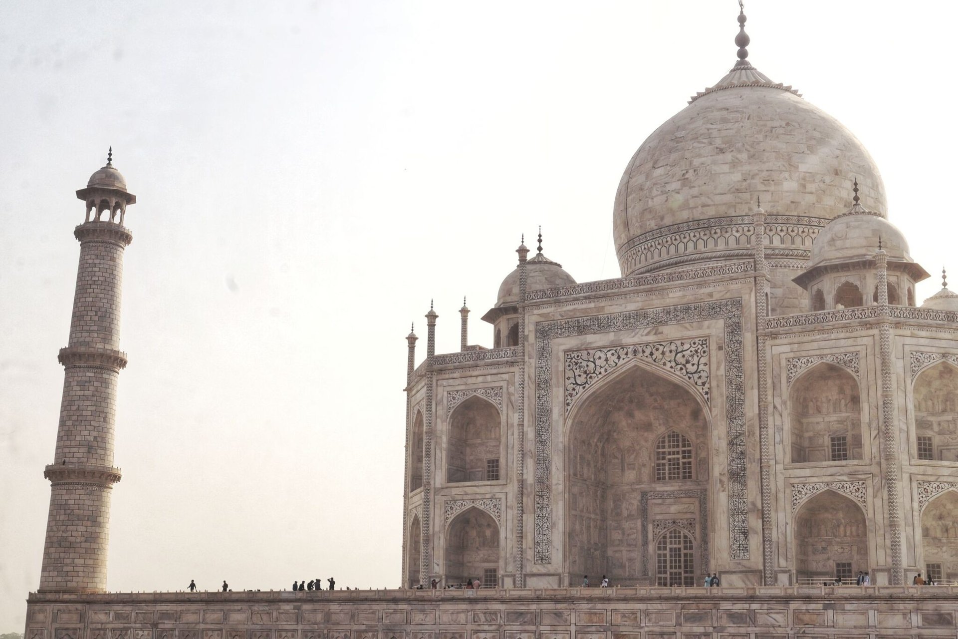 Beautiful view of the Taj Mahal with clear skies, a UNESCO World Heritage Site in Agra, India.